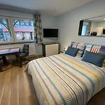 Boarding House 3*