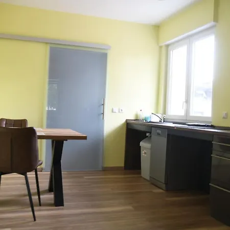Boarding House 3*