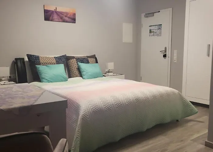 Boarding House شقة فندقية تْسفايبرُكن